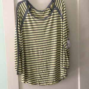 Liz Claiborne Weekend tunic 3/4 sleeve top